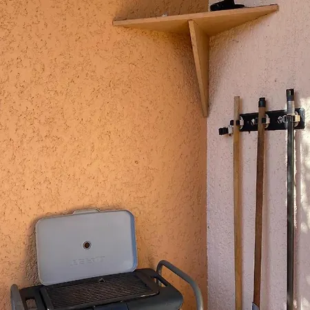 Charmant Studio Costebelle Proche Gare, Terrasse Et Parking Gratuit